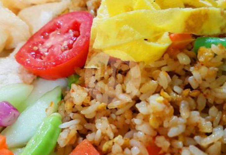 Nasi Goreng & Mie Enak: Rasa yang Bikin Cilacap Menari