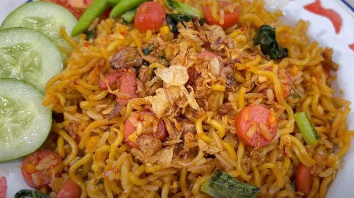 Nasi Goreng & Mie Enak: Flavor That Hits the Soul in Cilacap's Heart